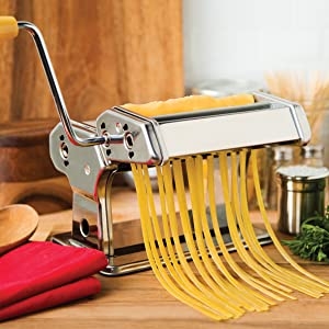 pasta machine; homemade pasta; chrome-plated stainless steel; pasta at home; pasta maker machine