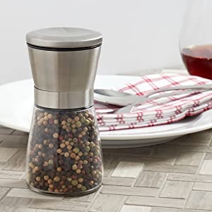 salt and pepper grinders, electric salt and pepper grinders, best pepper mill, salt and pepper grind