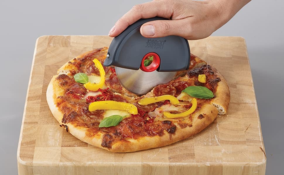 Easy-Clean Pizza Wheel