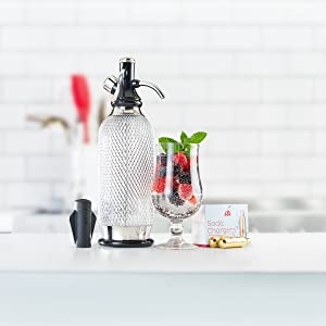 soda maker with chargers